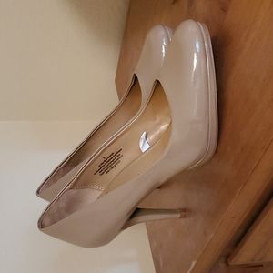 Size 9 Merona High Heels